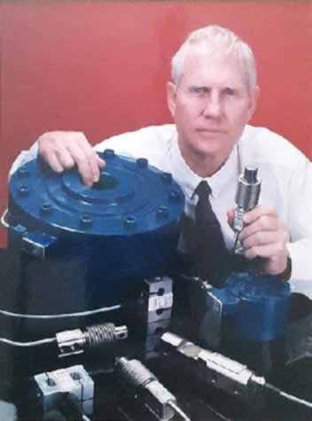 Dr. Danie van Vuuren with Loadcells